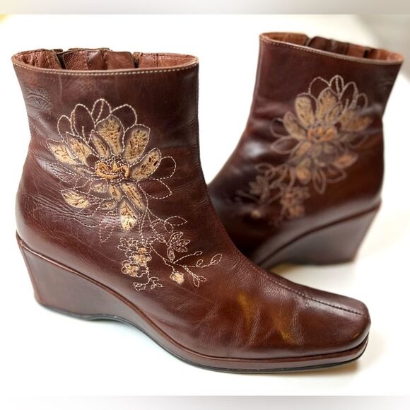 PIKOLINOS Shoes - Pikolinos Leather Ankle Wedge Boots with Floral Stitching
